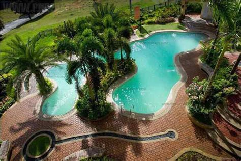 House and lot For Sale in Lipa with Swimming pool .